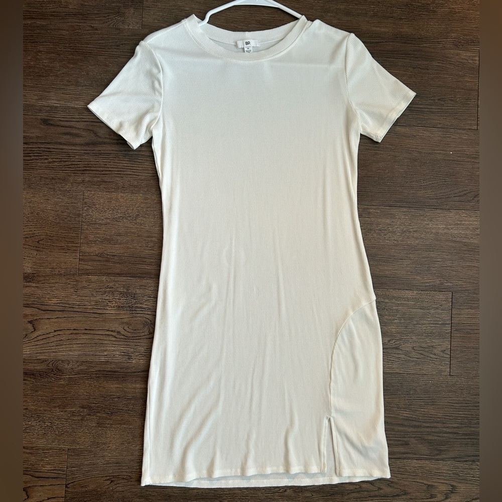 White Short Sleeve Tshirt Dress